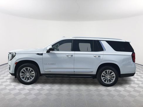 Used 2023 GMC Yukon SLT w/ SLT Luxury Package RWD image 2