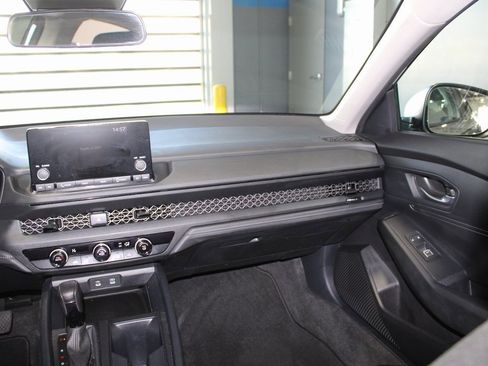 Certified 2023 Honda Accord LX image 22