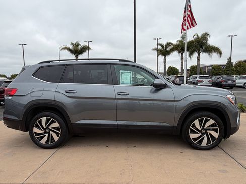 Used 2024 Volkswagen Atlas SE FWD image 4