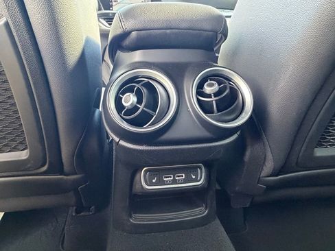 Used 2024 Alfa Romeo Stelvio Sprint image 31