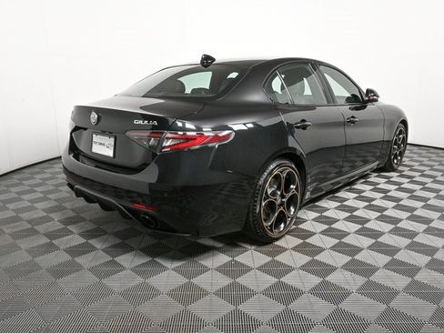 New 2025 Alfa Romeo Giulia w/ Driving Assist Package image 8