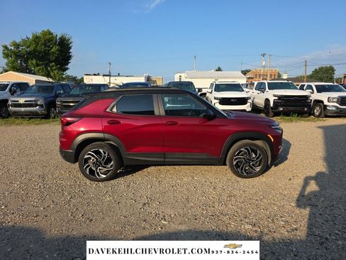 Used 2025 Chevrolet TrailBlazer RS w/ Convenience Package AWD/4WD image 6