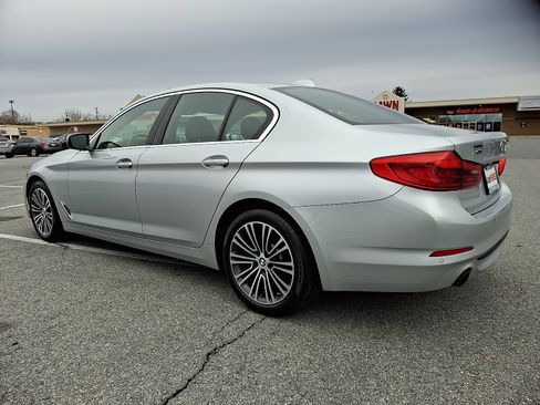 Used 2019 BMW 530i xDrive w/ Convenience Package image 4