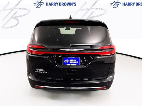New 2026 Chrysler Pacifica Select FWD image 30