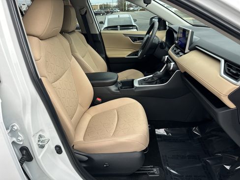 Certified 2025 Toyota RAV4 XLE image 33