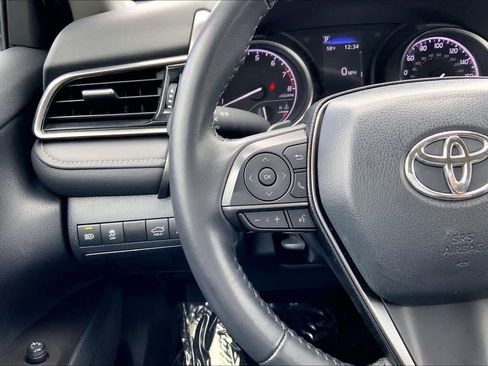 Used 2024 Toyota Camry SE image 23