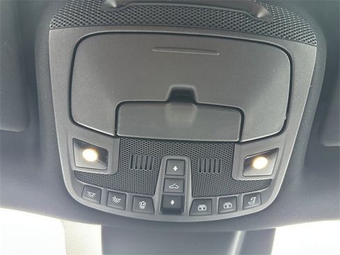 Used 2019 Lincoln Navigator L Reserve image 28