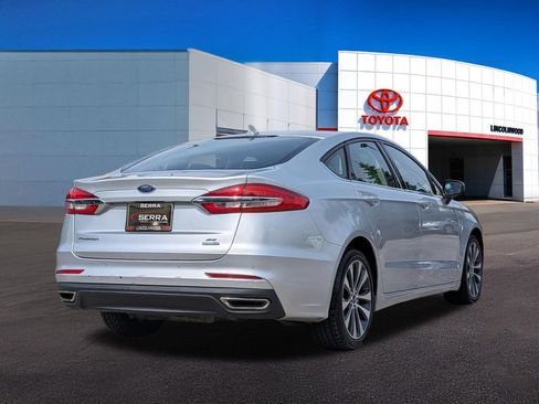 Used 2019 Ford Fusion SE AWD/4WD image 10