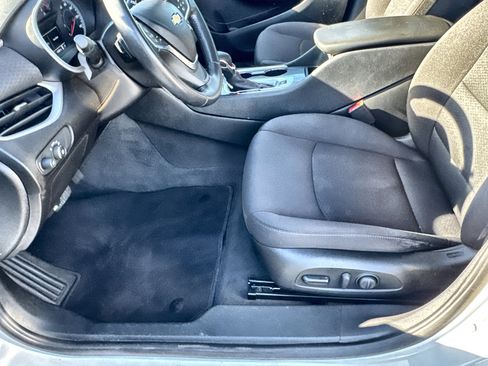 Used 2022 Chevrolet Malibu RS image 18