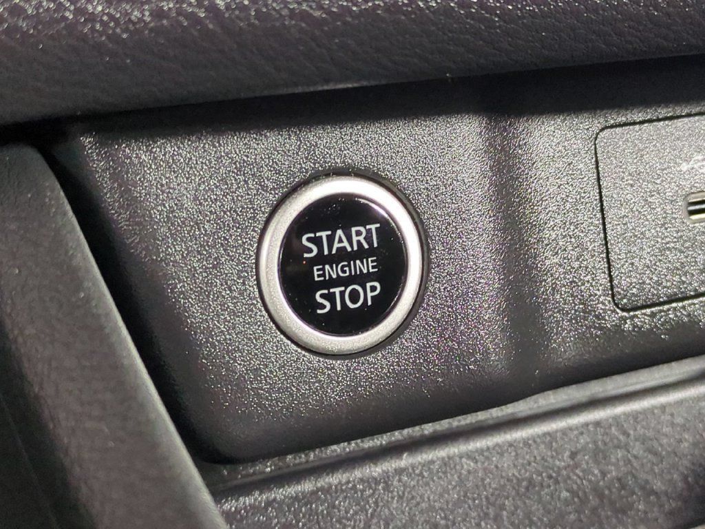 Used 2023 Nissan Rogue SV FWD image 35
