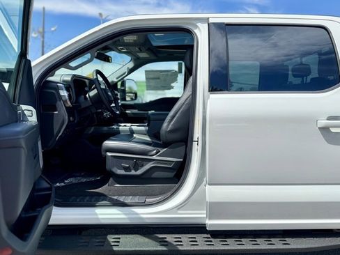 New 2025 Ford F350 Lariat w/ Lariat Ultimate Package image 12