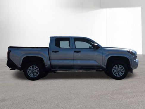 Certified 2026 Toyota Tacoma SR AWD/4WD image 4