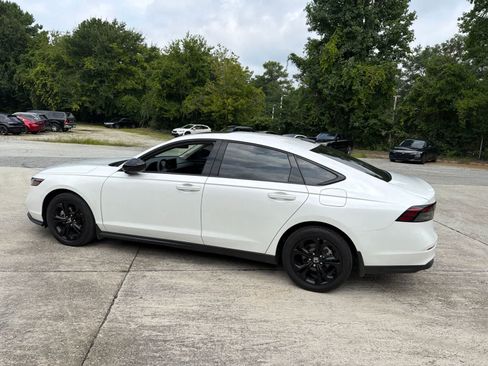 Used 2025 Honda Accord SE image 8