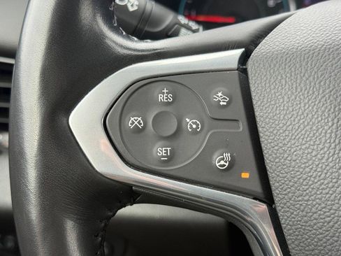 Used 2021 Chevrolet Traverse LT w/ LPO, Blackout Package image 18