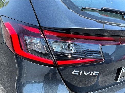 Used 2024 Honda Civic EX-L image 27