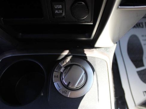 Used 2016 Toyota 4Runner SR5 AWD/4WD image 22