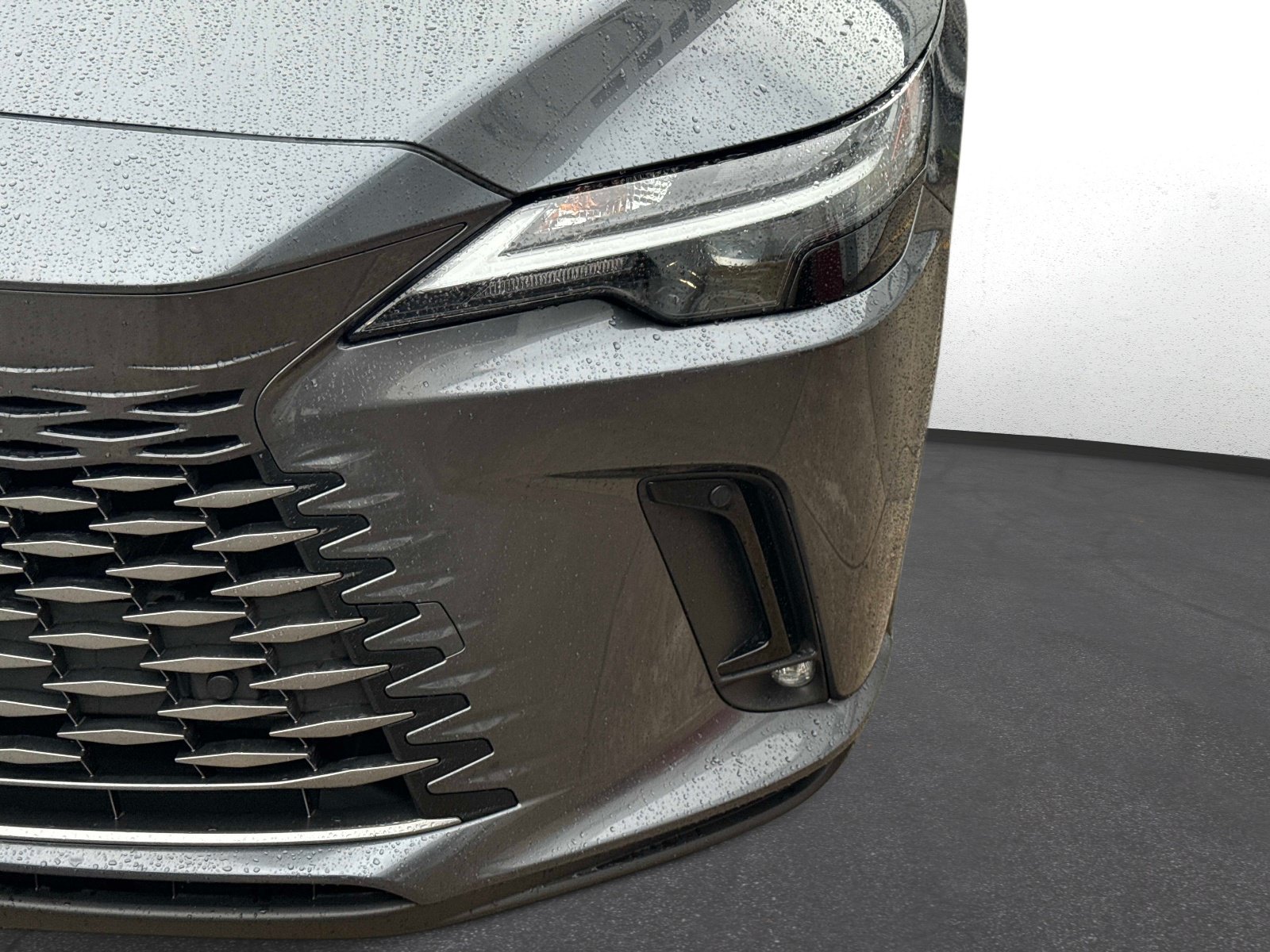 Used 2024 Lexus RX 350 Premium w/ Accessory Package (Z1) FWD image 9