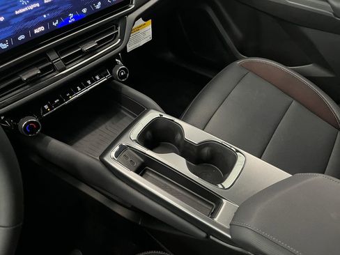 Certified 2024 Chevrolet Equinox EV RS image 29