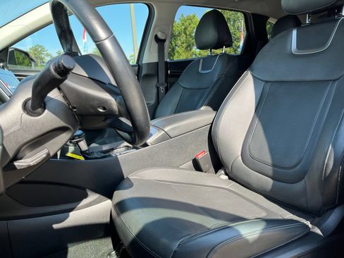 Used 2022 Hyundai Tucson SEL w/ Convenience + Premium Package FWD image 8