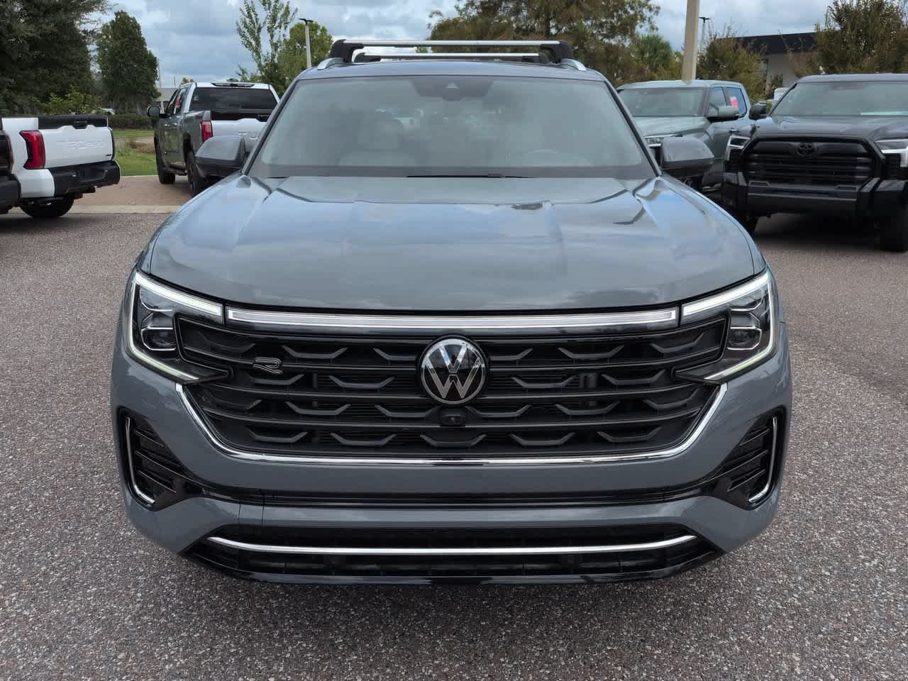 Used 2024 Volkswagen Atlas Cross Sport SEL Premium R-Line AWD/4WD image 9