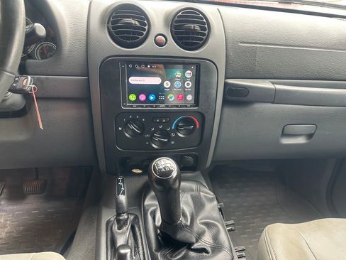 Used 2005 Jeep Liberty Renegade w/ Luxury Group AWD/4WD image 9