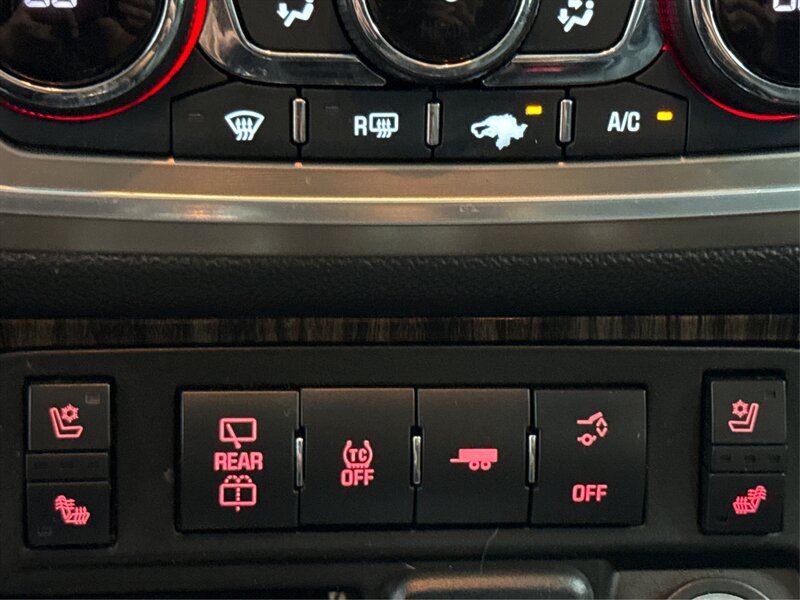 Used 2016 GMC Acadia Denali AWD/4WD image 30
