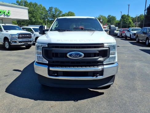 Used 2022 Ford F250 XL w/ Power Equipment Group AWD/4WD image 2