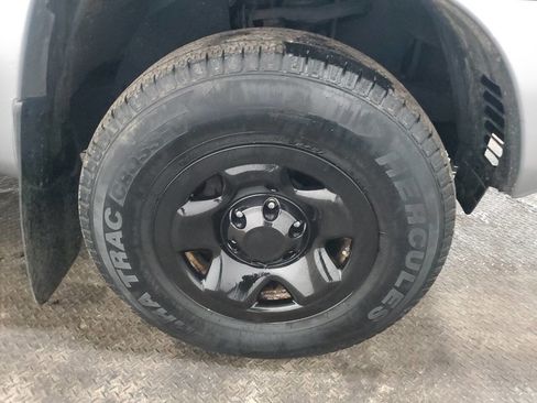 Used 2014 Toyota Tacoma 4x4 Access Cab V6 w/ SR5 Package image 17