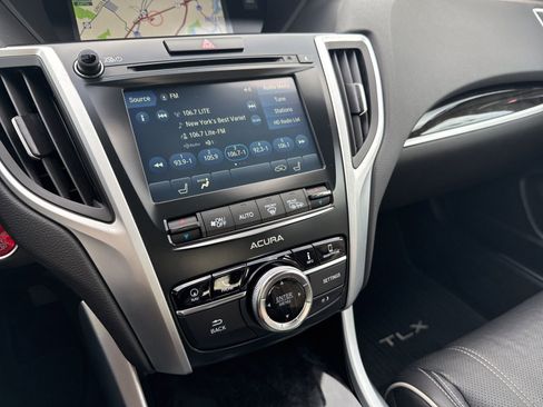 Used 2018 Acura TLX V6 SH-AWD w/ Technology Pkg image 21