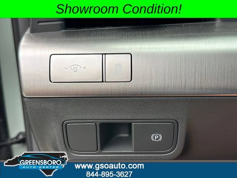 Used 2024 Hyundai Kona SEL FWD image 33