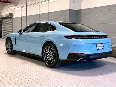 Used 2026 Porsche Panamera image 3