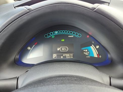 Used 2017 Nissan Leaf SL image 21