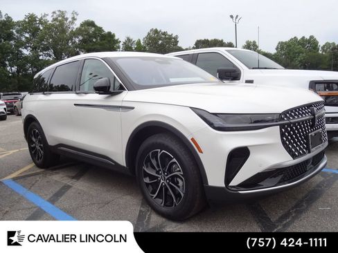Used 2026 Lincoln Nautilus Premier w/ Equipment Group 102A AWD/4WD image 2