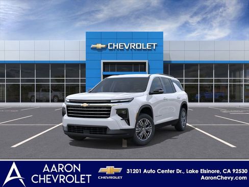 New 2026 Chevrolet Traverse LT image 8