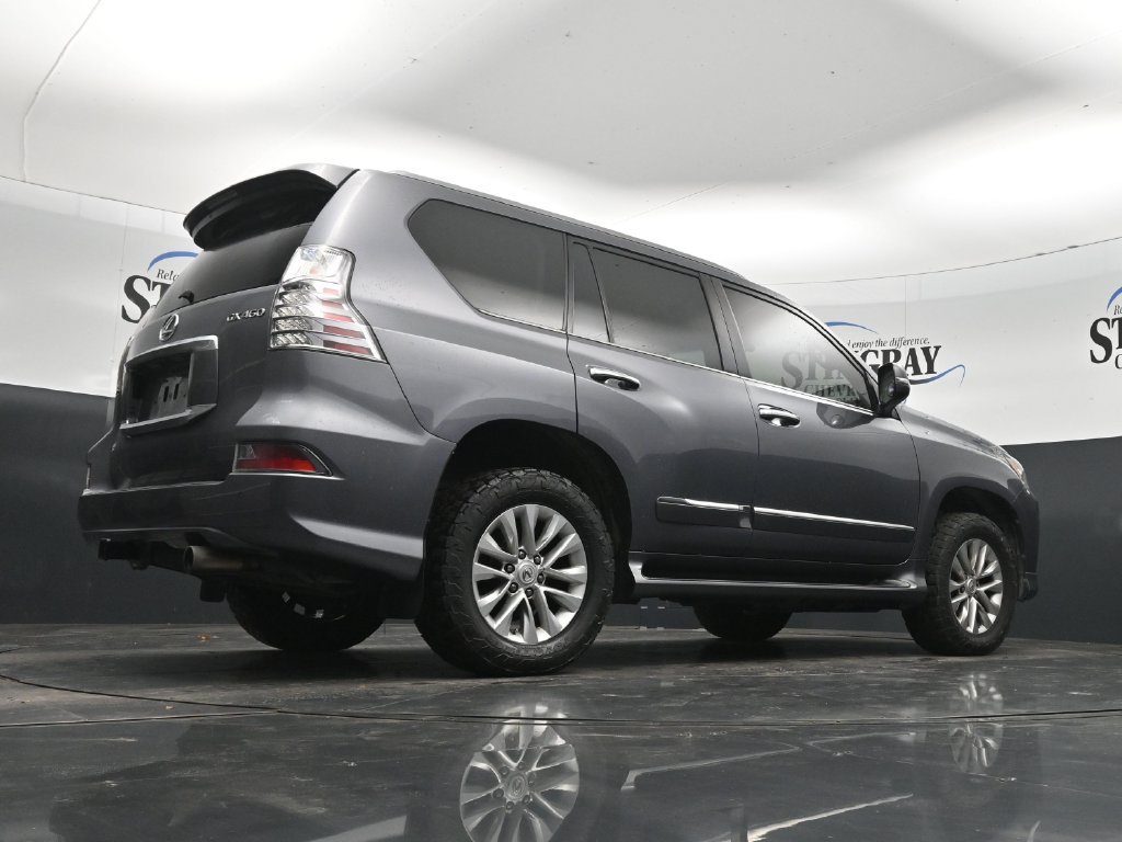 Used 2017 Lexus GX 460 Premium w/ Premium Package AWD/4WD image 32