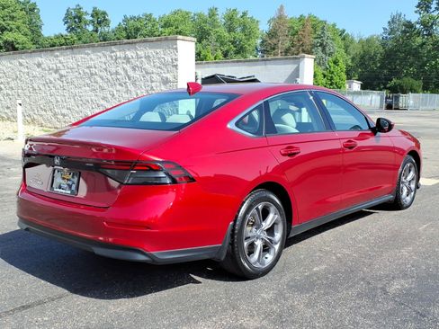 Used 2024 Honda Accord EX image 11