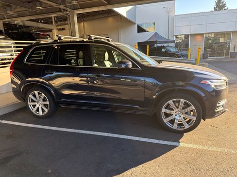 Used 2019 Volvo XC90 T6 Momentum w/ Advanced Package AWD/4WD image 4