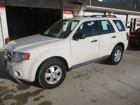 Used 2009 Ford Escape XLS image 11