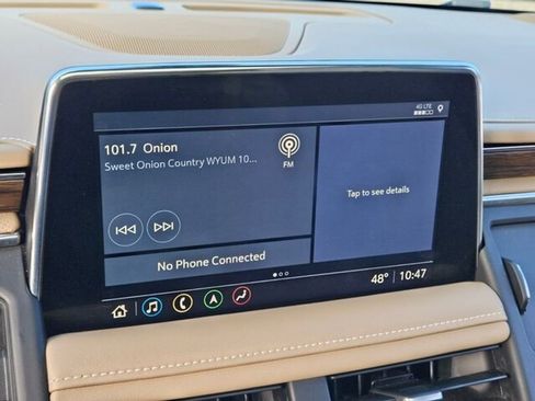 Used 2021 Chevrolet Tahoe Premier w/ Premium Package image 21