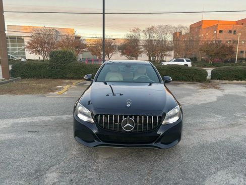 Used 2018 Mercedes-Benz C 300 4MATIC Sedan image 5
