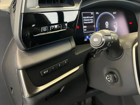 Used 2025 Lexus RZ 300e FWD image 31