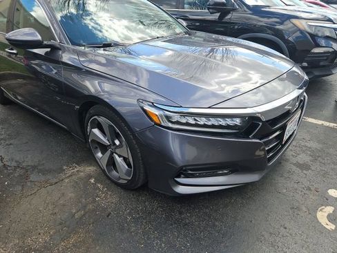 Used 2018 Honda Accord Touring image 5