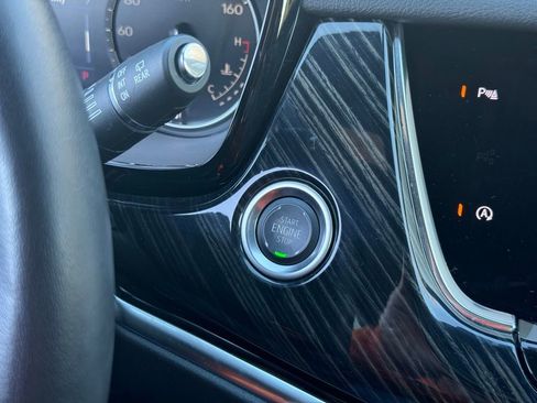 Certified 2025 Cadillac XT6 Premium Luxury image 33