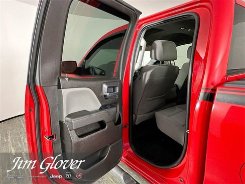 Used 2018 Chevrolet Silverado 1500 Custom w/ Custom Value Package image 13