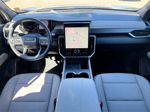 Used 2026 GMC Acadia Elevation w/ Elevation Premium Package image 12