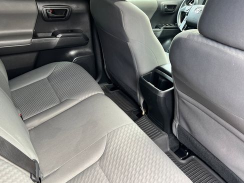 Used 2022 Toyota Tacoma SR image 17