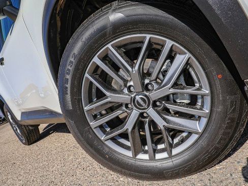 Used 2024 Nissan Rogue S image 2