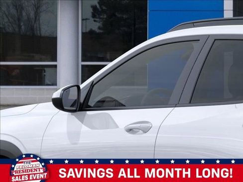 New 2026 Chevrolet Trax LT image 12