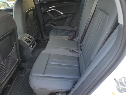 New 2025 Audi Q5 Premium image 6