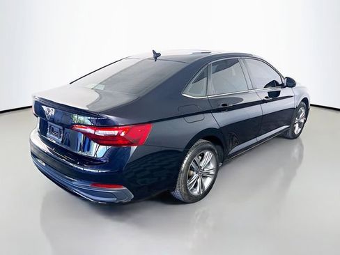 Used 2023 Volkswagen Jetta SE w/ Panoramic Sunroof Package image 8